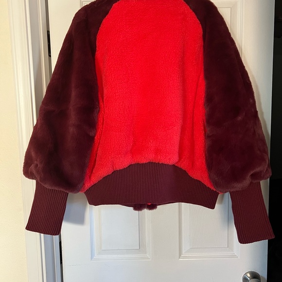 UGG Augusta Sherpa Jacket Bomber Winter Coat Red Maroon COZY CUTE - Picture 9 of 9